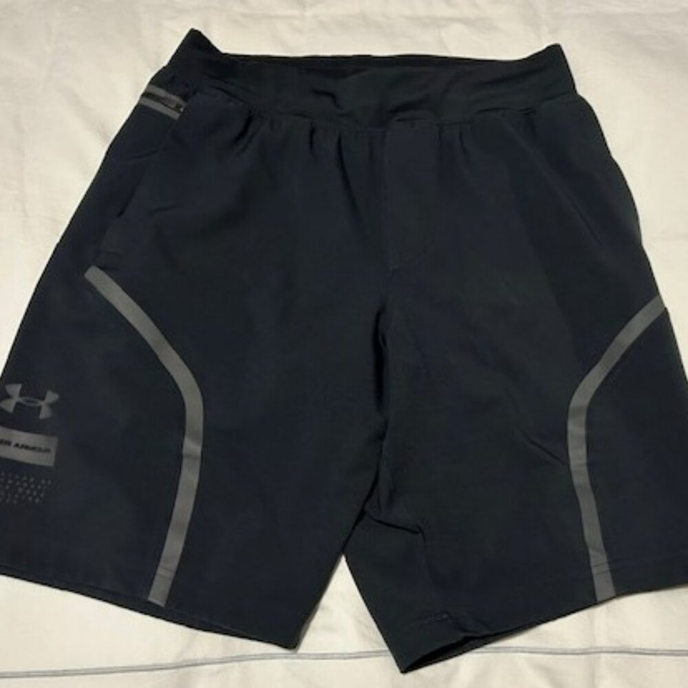 Under Armour Men's Athletic Shorts. Excellent condition. Fitted. Black. Size M